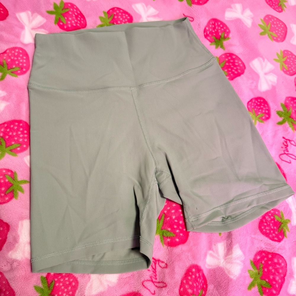 Wilo The Label Biker Shorts Agave Green High Waist Stretch Size M